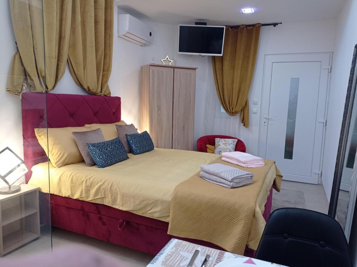 Villa Gregovica &T 2 Pola Esterno foto