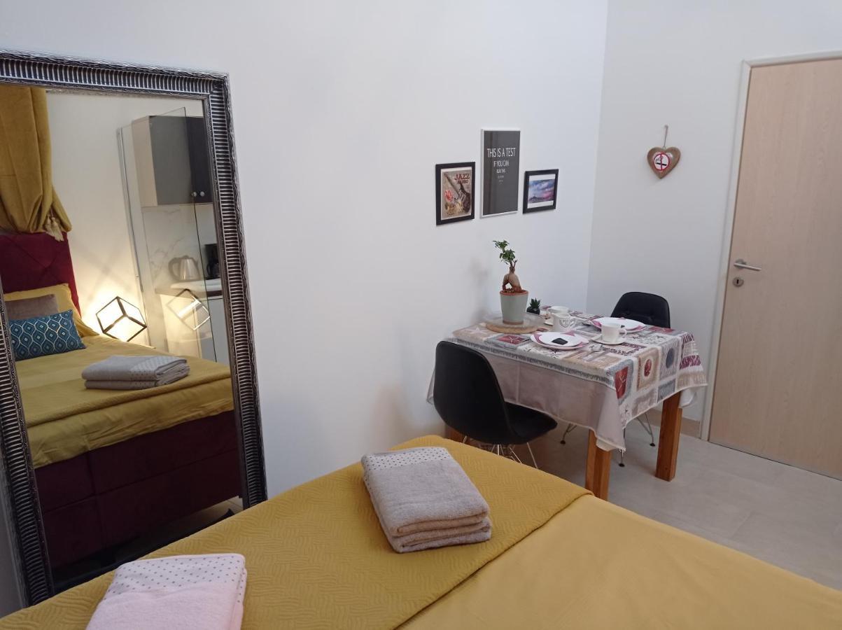 Villa Gregovica &T 2 Pola Esterno foto