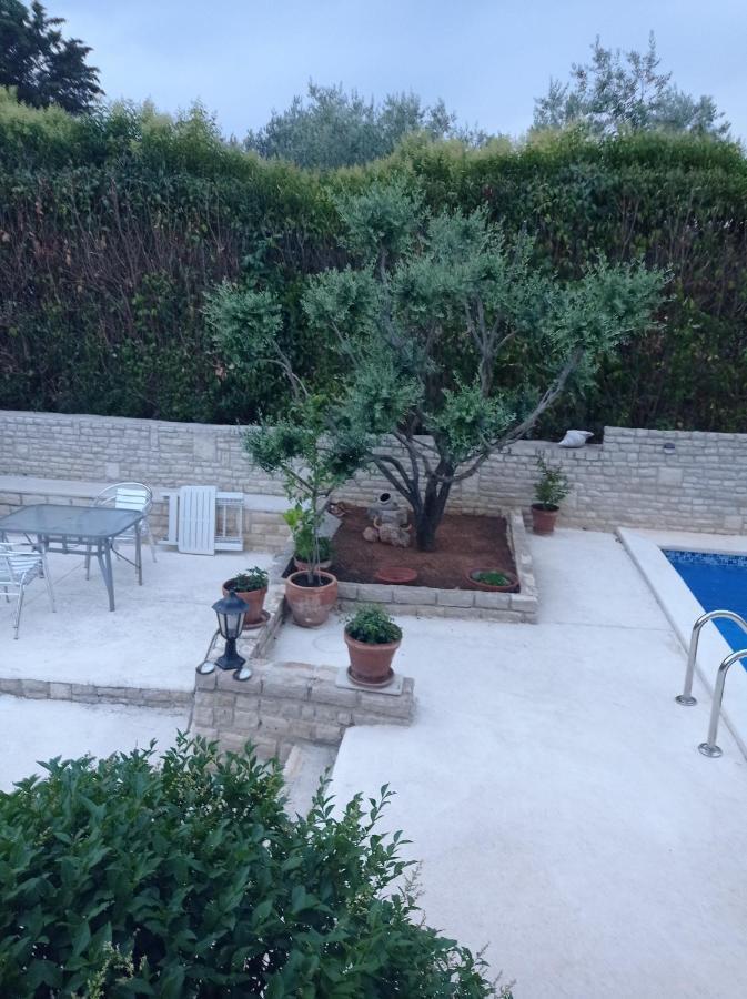 Villa Gregovica &T 2 Pola Esterno foto